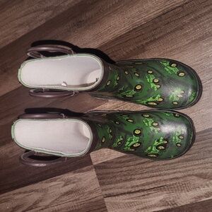 Western Chief Kids Boys Waterproof Printed Rain Boot | Vintage Tractor, 9-10